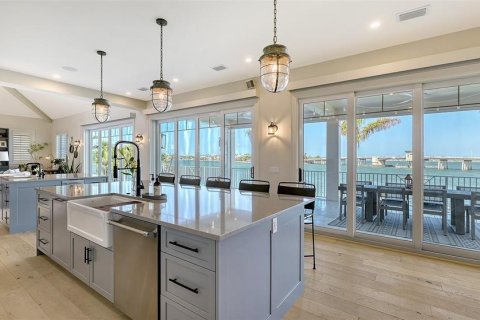 Casa en venta en Sarasota, Florida, 4 dormitorios, 404.96 m2 № 1525341 - foto 14