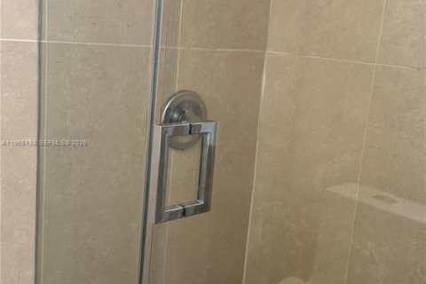 Apartamento en alquiler en Miami, Florida, 2 dormitorios, 92.9 m2 № 2027083 - foto 11