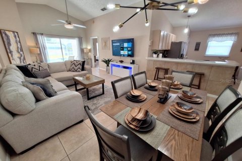 Casa en alquiler en Clermont, Florida, 5 dormitorios, 155.15 m2 № 1909417 - foto 2