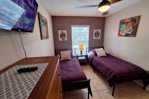 Casa en alquiler en Clermont, Florida, 5 dormitorios, 155.15 m2 № 1909417 - foto 8