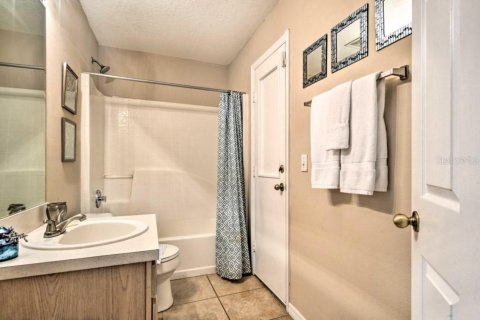 Casa en alquiler en Clermont, Florida, 5 dormitorios, 155.15 m2 № 1909417 - foto 5