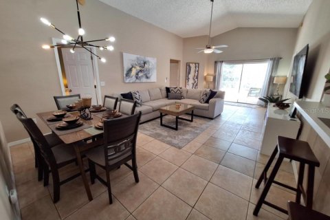 Casa en alquiler en Clermont, Florida, 5 dormitorios, 155.15 m2 № 1909417 - foto 3