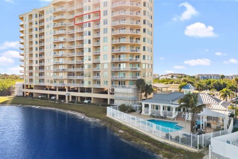 Condominio en Saint Petersburg, Florida, 2 dormitorios  № 2111720