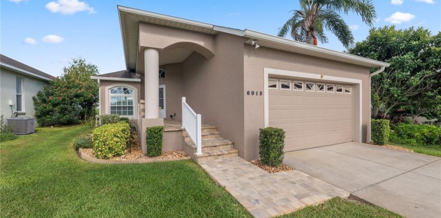 House in Lakeland, Florida 3 bedrooms, 163.32 sq.m. № 1903494