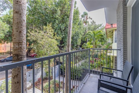 Condo in Miami Beach, Florida, 2 bedrooms  № 2033520 - photo 13