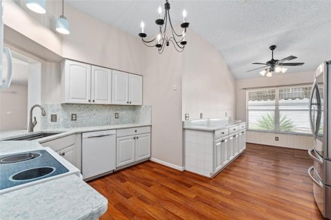 Casa en venta en The Villages, Florida, 3 dormitorios, 199.28 m2 № 1649327 - foto 9
