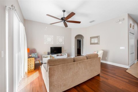 Condo in Orlando, Florida, 2 bedrooms № 2106061 - photo 13