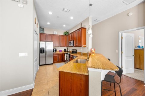 Condo in Orlando, Florida, 2 bedrooms № 2106061 - photo 11