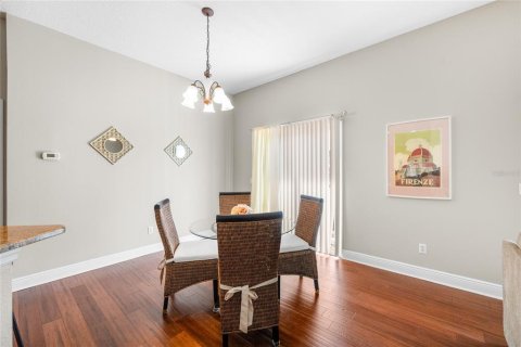 Condo in Orlando, Florida, 2 bedrooms № 2106061 - photo 12