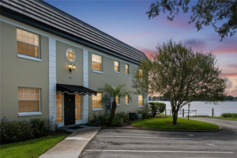 Condominio en Winter Park, Florida, 2 dormitorios  № 2408669
