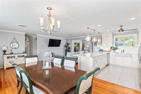 House in Ormond Beach, Florida 3 bedrooms, 183.2 sq.m. № 1919039 - photo 9
