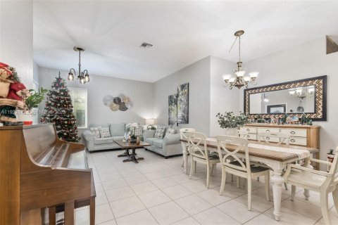 Casa en venta en Weston, Florida, 4 dormitorios, 172.71 m2 № 1983130 - foto 9