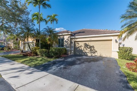 Casa en venta en Weston, Florida, 4 dormitorios, 172.71 m2 № 1983130 - foto 2