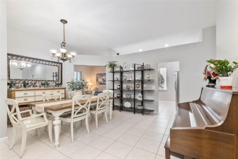 Casa en venta en Weston, Florida, 4 dormitorios, 172.71 m2 № 1983130 - foto 7