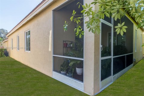 Casa en venta en Weston, Florida, 4 dormitorios, 172.71 m2 № 1983130 - foto 29