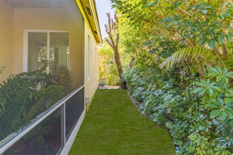 Casa en venta en Weston, Florida, 4 dormitorios, 172.71 m2 № 1983130 - foto 30