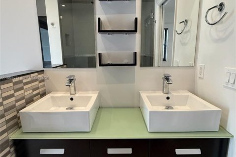 Купить виллу или дом в Майами, Флорида 3 спальни, 145.02м2, № 2056050 - фото 11