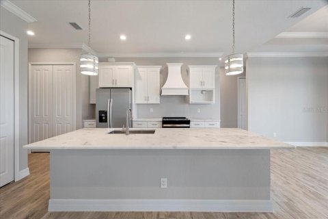House in Port Charlotte, Florida 4 bedrooms, 193.7 sq.m. № 1724062 - photo 11