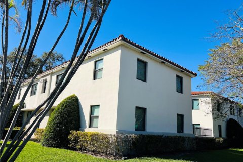 Снять в аренду виллу или дом в Майами, Флорида 2 спальни, 1007.15м2, № 2058486 - фото 3