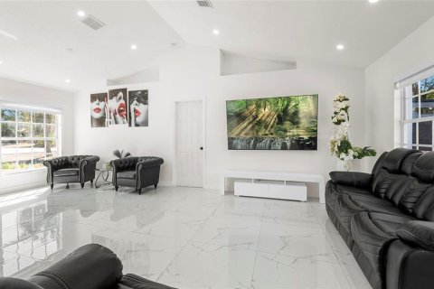 Villa ou maison à vendre à Spring Hill, Floride: 3 chambres, 141.4 m2 № 2279942 - photo 11