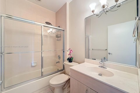 Townhouse in Boca Raton, Florida 4 bedrooms, 194.07 sq.m. № 1947288 - photo 25