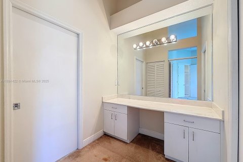 Townhouse in Boca Raton, Florida 4 bedrooms, 194.07 sq.m. № 1947288 - photo 19