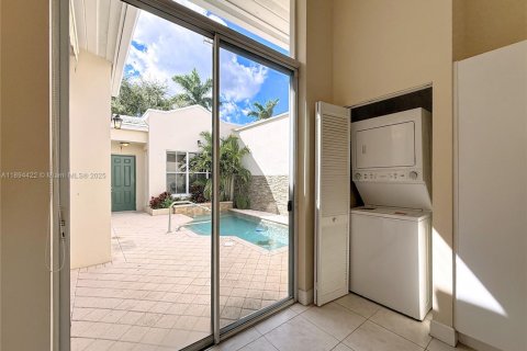 Townhouse in Boca Raton, Florida 4 bedrooms, 194.07 sq.m. № 1947288 - photo 12