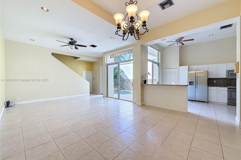 Townhouse in Boca Raton, Florida 4 bedrooms, 194.07 sq.m. № 1947288 - photo 9