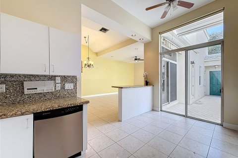 Townhouse in Boca Raton, Florida 4 bedrooms, 194.07 sq.m. № 1947288 - photo 11
