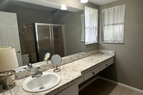 House in Port St. Lucie, Florida 3 bedrooms, 130.81 sq.m. № 2353041 - photo 11