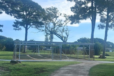House in Port St. Lucie, Florida 3 bedrooms, 130.81 sq.m. № 2353041 - photo 26