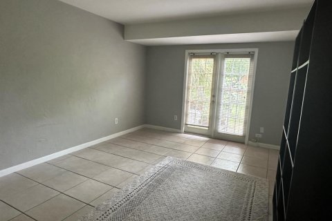 House in Port St. Lucie, Florida 3 bedrooms, 130.81 sq.m. № 2353041 - photo 10