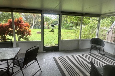 House in Port St. Lucie, Florida 3 bedrooms, 130.81 sq.m. № 2353041 - photo 8