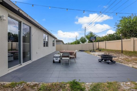 Villa ou maison à vendre à Haines City, Floride: 4 chambres, 170.94 m2 № 2405215 - photo 15