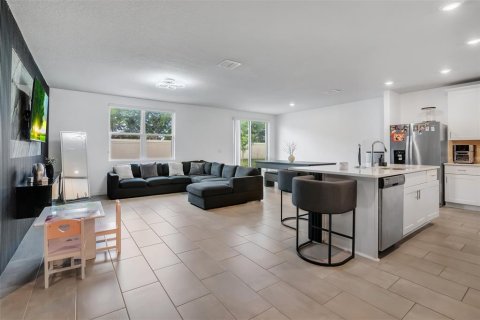 Villa ou maison à vendre à Haines City, Floride: 4 chambres, 170.94 m2 № 2405215 - photo 8