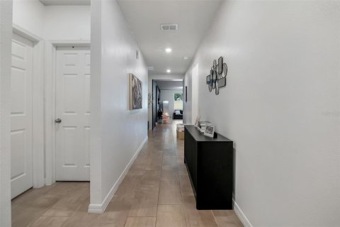 Villa ou maison à vendre à Haines City, Floride: 4 chambres, 170.94 m2 № 2405215 - photo 3