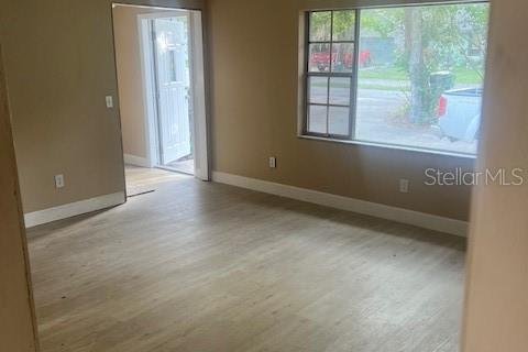 Villa ou maison à louer à Tampa, Floride: 4 chambres, 206.89 m2 № 2131217 - photo 2