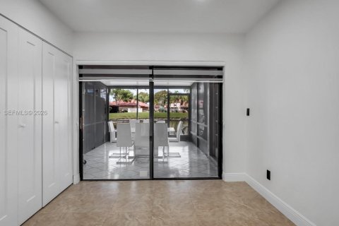 Townhouse in Lauderhill, Florida 3 bedrooms, 207.26 sq.m. № 2048005 - photo 15