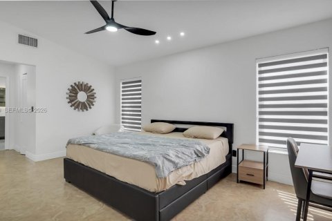 Townhouse in Lauderhill, Florida 3 bedrooms, 207.26 sq.m. № 2048005 - photo 20