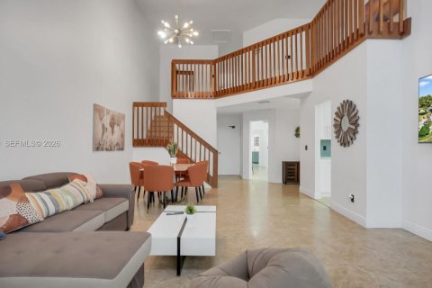 Townhouse in Lauderhill, Florida 3 bedrooms, 207.26 sq.m. № 2048005 - photo 10