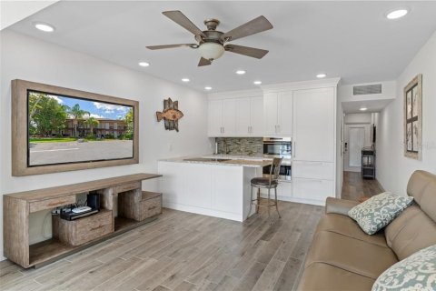 Copropriété à vendre à Homosassa, Floride: 1 chambre № 2405323 - photo 13