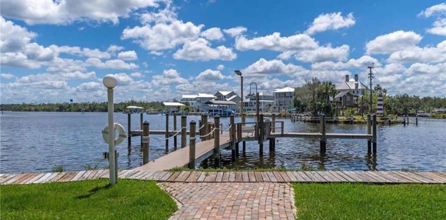 Condo à Homosassa, Floride, 1 chambre  № 2405323