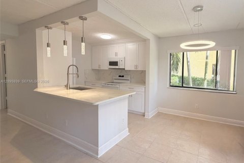 Condo à Boynton Beach, Floride, 2 chambres  № 2385103