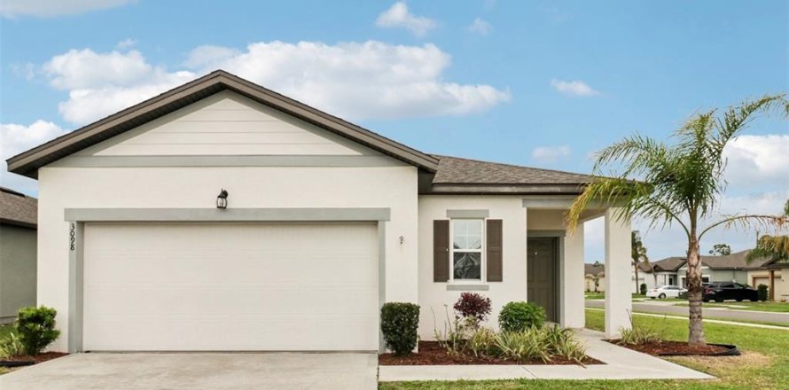 House in New Smyrna Beach, Florida 3 bedrooms, 141.4 sq.m. № 2157414