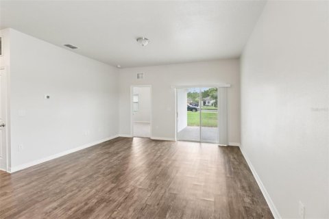 House in New Smyrna Beach, Florida 3 bedrooms, 141.4 sq.m. № 2157414 - photo 6