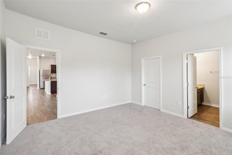 House in New Smyrna Beach, Florida 3 bedrooms, 141.4 sq.m. № 2157414 - photo 16
