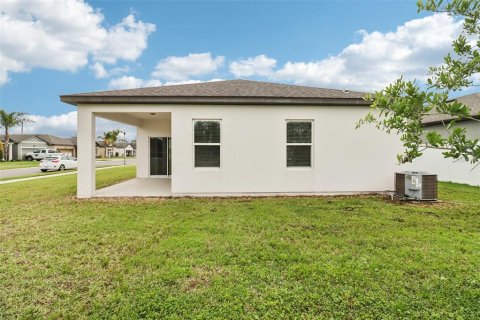 House in New Smyrna Beach, Florida 3 bedrooms, 141.4 sq.m. № 2157414 - photo 23