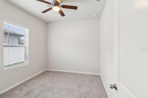House in New Smyrna Beach, Florida 3 bedrooms, 141.4 sq.m. № 2157414 - photo 11
