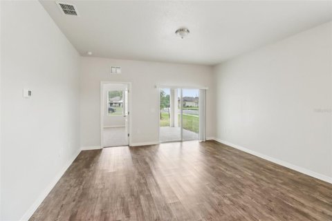 House in New Smyrna Beach, Florida 3 bedrooms, 141.4 sq.m. № 2157414 - photo 7