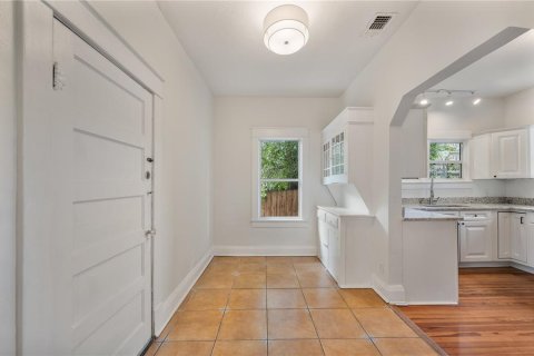 House in Lakeland, Florida 2 bedrooms, 138.98 sq.m. № 2316693 - photo 12